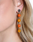 Orecchini pendenti in ottone lunghi con pietre dure multi arancio - Mya Accessories