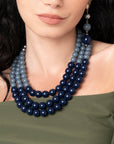 Collana girocollo multilinee con sfere in acrilico tono blu - Mya Accessories