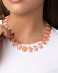 Collana girocollo con pietre ovali in resina pesca - Mya Accessories
