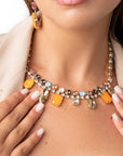 Collana girocollo con pietre in vetro champagne e senape - Mya Accessories