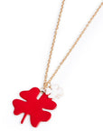 Collana lunga a catena con doppio pendente smaltato quadrifoglio bianco e rosso - Mya Accessories