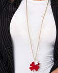 Collana lunga a catena con doppio pendente smaltato quadrifoglio bianco e rosso - Mya Accessories