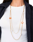 Collana lunga a catena doppio filo con fiori smaltati bianchi e beige - Mya Accessories