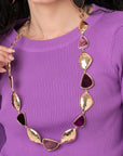 Collana lunga in metallo a catena con inserti triangolari in acrilico viola - Mya Accessories