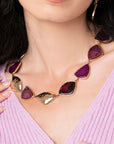 Collana girocollo in metallo a catena con inserti triangolari in acrilico viola - Mya Accessories