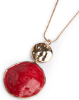 Collana lunga con pendente circolare marmorizzato rosso - Mya Accessories