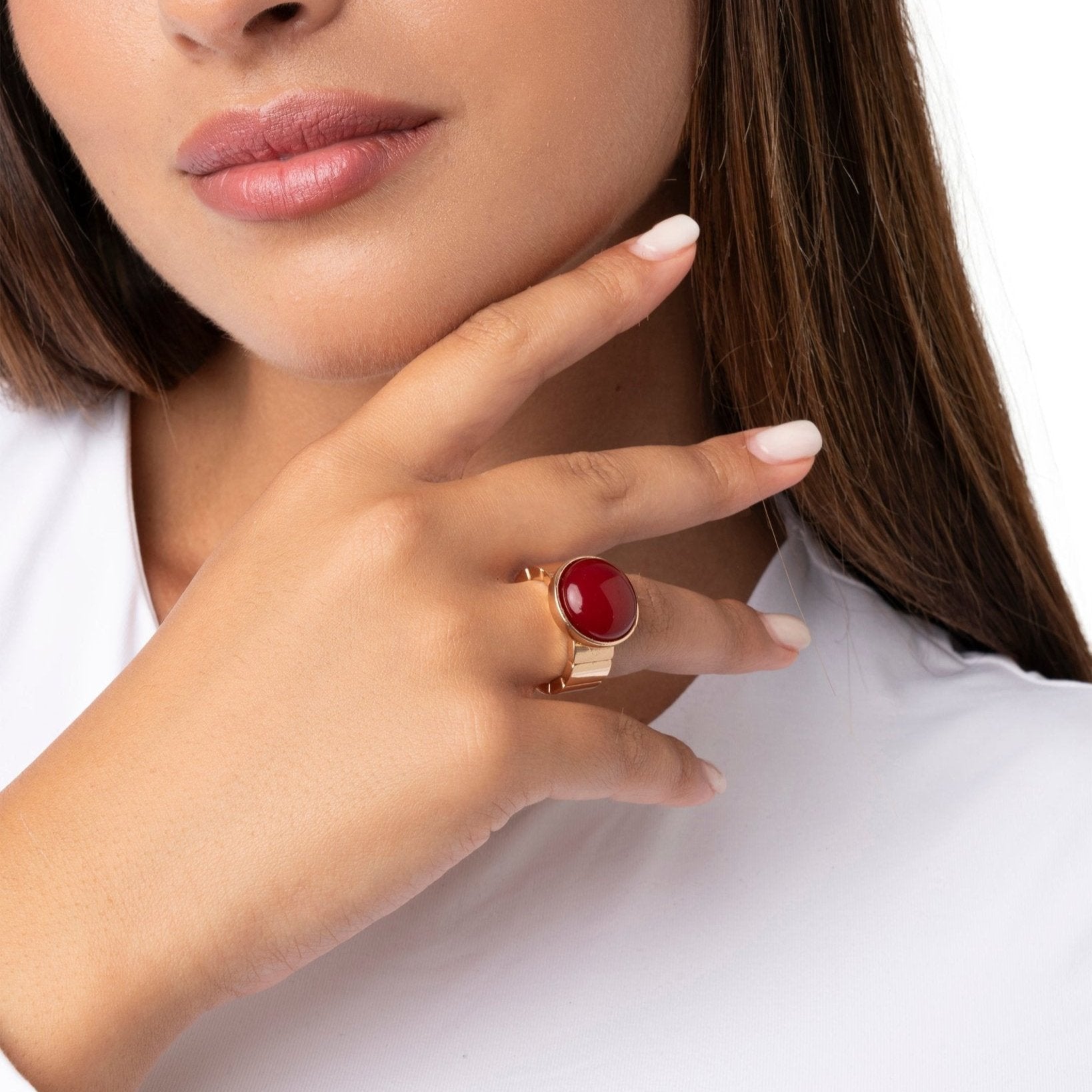 Anello elastico regolabile con pietra in acrilico rossa - Mya Accessories