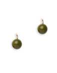 Orecchini con sfera in acrilico verde - Mya Accessories