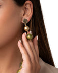 Orecchini pendenti con sfere in acrilico dalle nuances verde - Mya Accessories