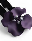 Chocker in tessuto nero con fiore viola - Mya Accessories