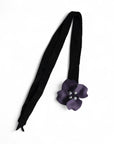 Chocker in tessuto nero con fiore viola - Mya Accessories