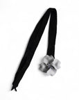 Chocker in tessuto nero con fiore grigio - Mya Accessories