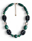 Collana con pietre in acrilico sui toni del nero e del verde - Mya Accessories
