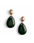 Orecchini pendenti con pietra a goccia in acrilico verde - Mya Accessories
