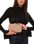 Borsa in tessuto beige rigida, chiusura con placchetta in metallo - Mya Accessories