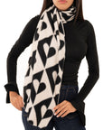 Sciarpa in lana con stampa a cuori bicolore bianca e nera - Mya Accessories
