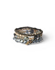 Bracciale elastico multi filo con pietre in vetro tono verde - Mya Accessories