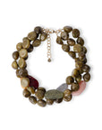 Collana girocollo a tre fili con pietre grandi in acrilico tono verde oliva - Mya Accessories