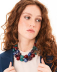 Collana girocollo a due fili con pietre grandi in acrilico tono rosso e blu - Mya Accessories