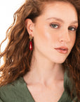 Orecchini pendenti a goccia con pietra dura rossa - Mya Accessories