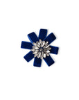 Spilla in metallo con design a fiore in velluto blu e pietre in vetro crystal - Mya Accessories