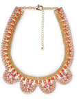 Collana girocollo in metallo con microcristalli in vetro rosa ed arancio - Mya Accessories