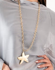 Collana lunga a catena con pendente a stella marina con pietra in vetro bianca - Mya Accessories