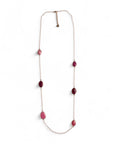 Collana lunga con micro cristalli in vetro e pietre dure a goccia rosa - Mya Accessories
