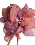 Collana con laccio in cuoio e fiore in tessuto rosa pesca e viola - Mya Accessories