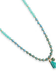 Collana lunga con pietre in acrilico e vetro, pendente a ciuffo turchese - Mya Accessories