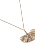 Collana con catenina in metallo e pendente a fiore - Mya Accessories