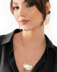 Collana con catenina in metallo e pendente a fiore - Mya Accessories