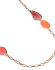 Collana lunga a catena con inserti in acrilico a foglia tono rosso ed arancio - Mya Accessories