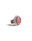 Anello in macramè con micro cristalli viola e una pietra circolare fucsia - Mya Accessories