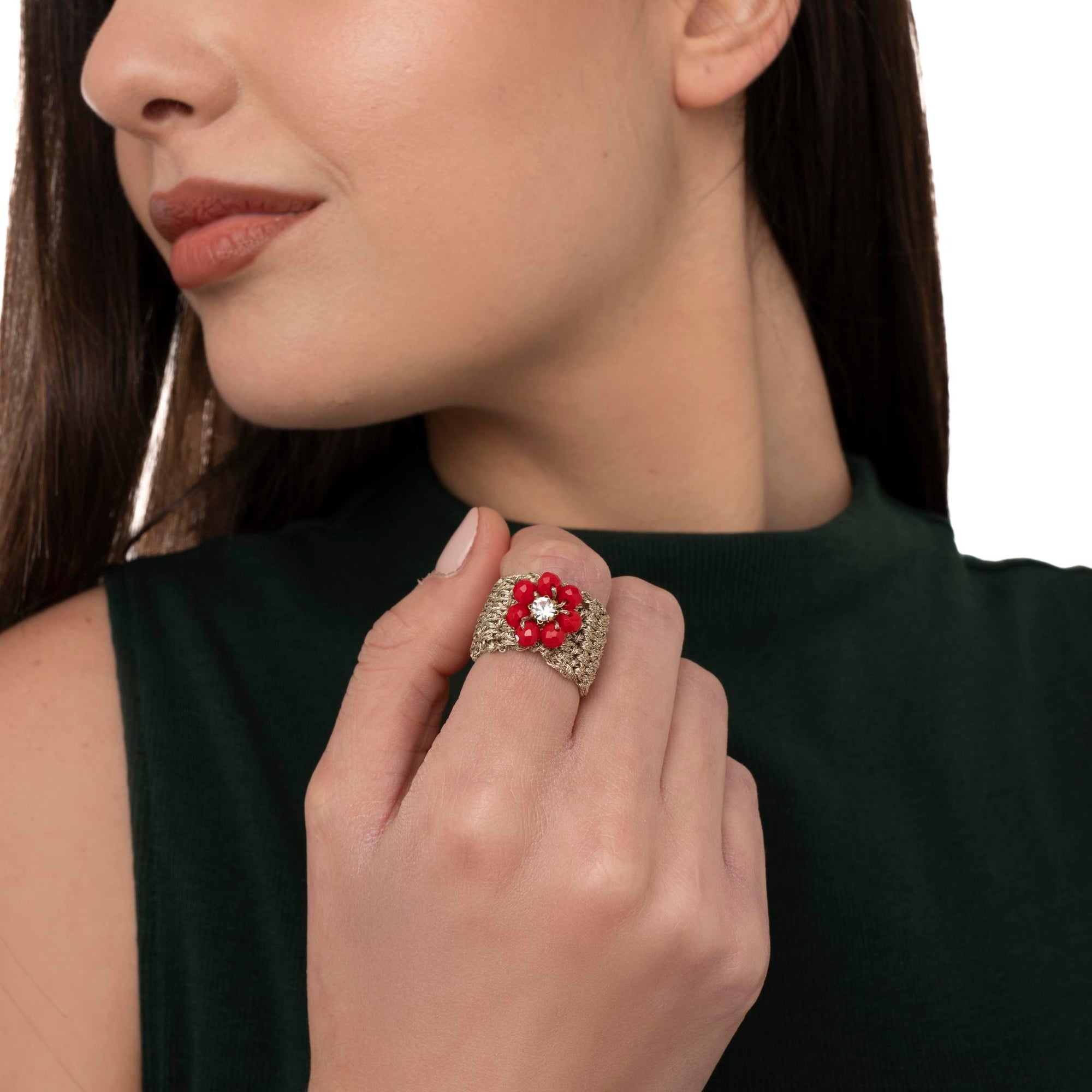 Anello in macramè con fiore in micro cristalli rossi - Mya Accessories
