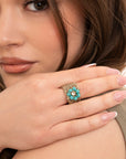 Anello in macramè con fiore in micro cristalli turchesi - Mya Accessories