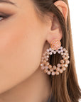Orecchini pendenti circolari con micro cristalli rosa - Mya Accessories