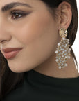 Orecchini pendenti ovali con rete di micro cristalli tono bianco - Mya Accessories