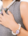 Bracciale elastico in acrilico con sfere perlate e goccia viola - Mya Accessories