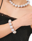 Bracciale elastico con sfere lucide in acrilico grigie - Mya Accessories