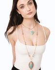 Collana lunga con catena sottile a due fili, pendente a foglia - Mya Accessories