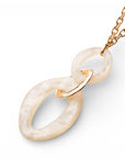 Collana lunga a catena con pendente ovale in acrilico bianco