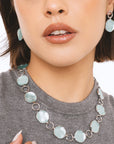 Collana girocollo con design circolare smaltato celeste - Mya Accessories