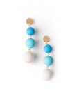 Orecchini pendenti a tre sfere in acrilico tono azzurro opaco - Mya Accessories