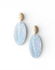 Orecchini pendenti con pietra ovale in acrilico azzurro - Mya Accessories