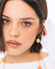 Orecchini a cerchietto con sfera lucida pendente in acrilico gialla - Mya Accessories