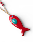Collana lunga a catena sottile con pendente pesciolino smaltato rosso - Mya Accessories