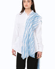 Sciarpa in cotone bianca con stampa animalier azzurra - Mya Accessories