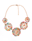 Collana girocollo a catena con cerchi in tessuto con microcristalli multicolore - Mya Accessories
