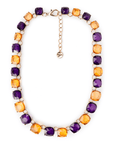 Girocollo in metallo colore bronzo, con pietre in resina trasparenti viola e arancio - Mya Accessories